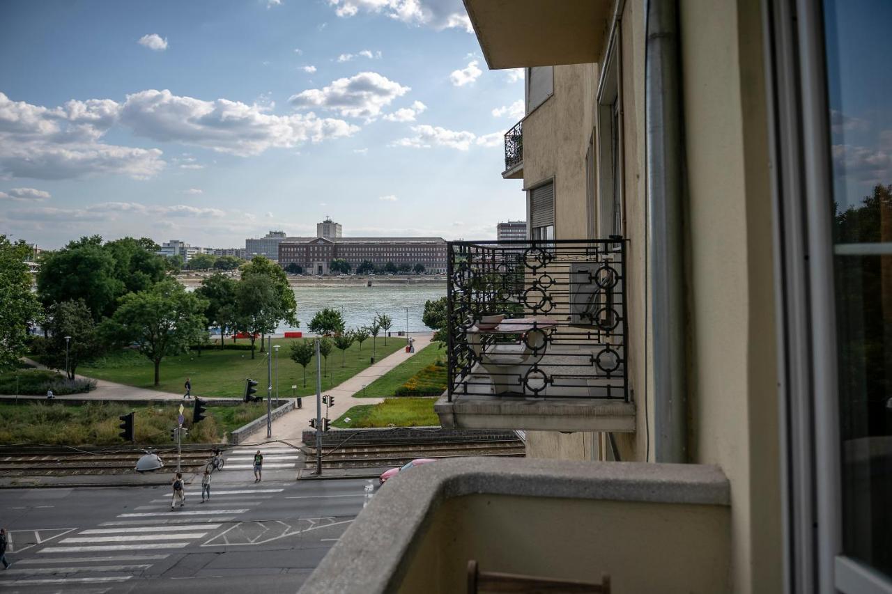 Riverside Balcony Apartment With View To Danube Budapest Extérieur photo