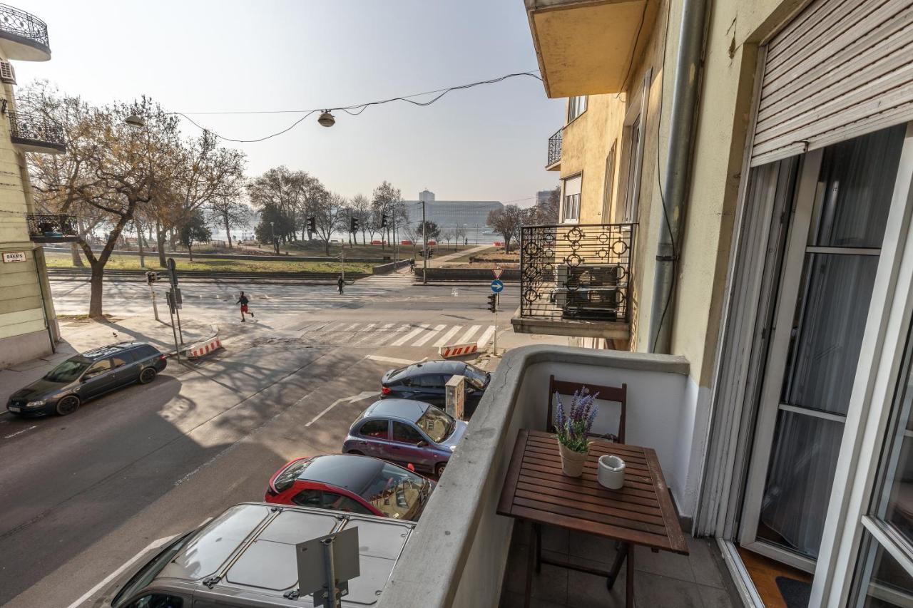 Riverside Balcony Apartment With View To Danube Budapest Extérieur photo