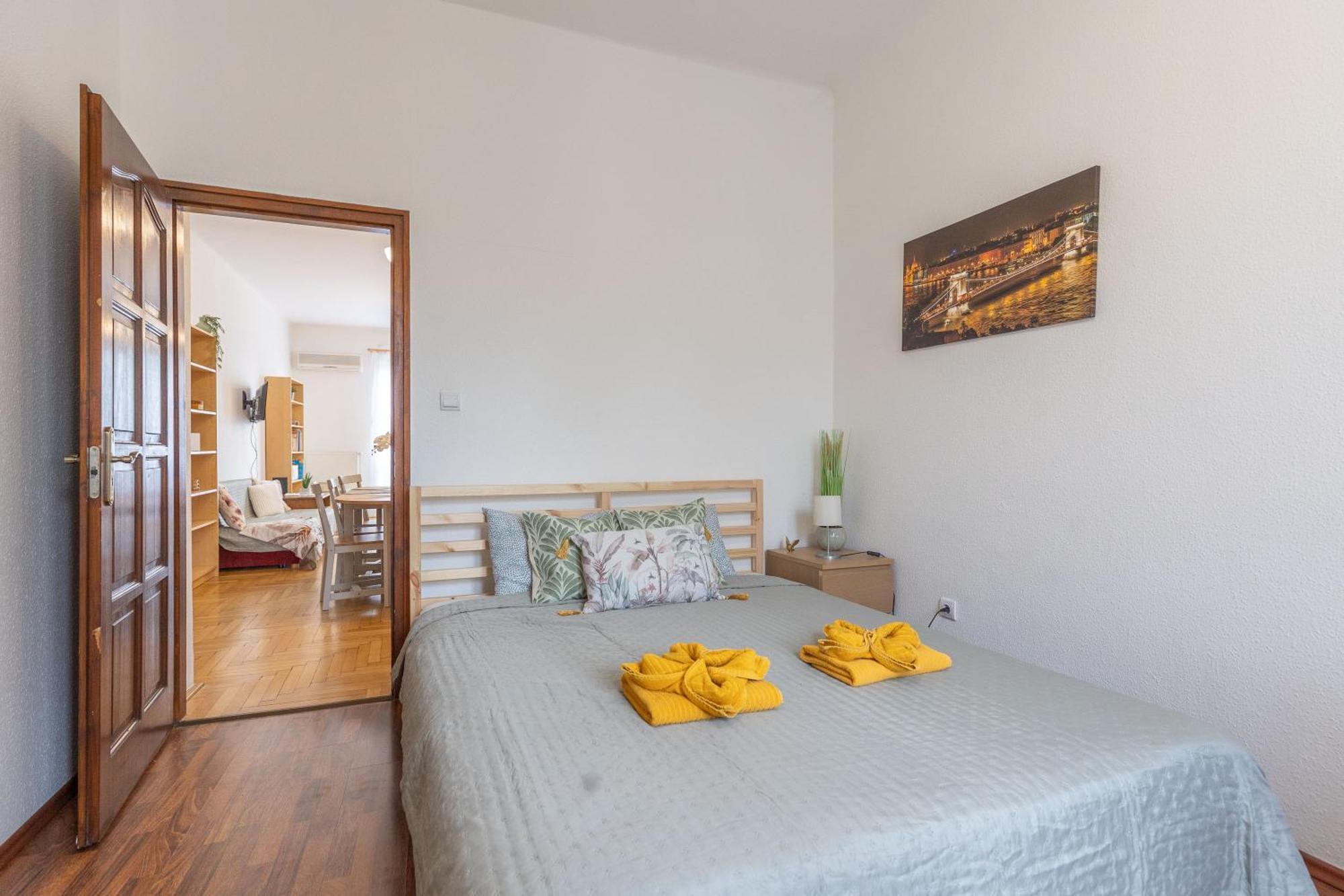 Riverside Balcony Apartment With View To Danube Budapest Extérieur photo