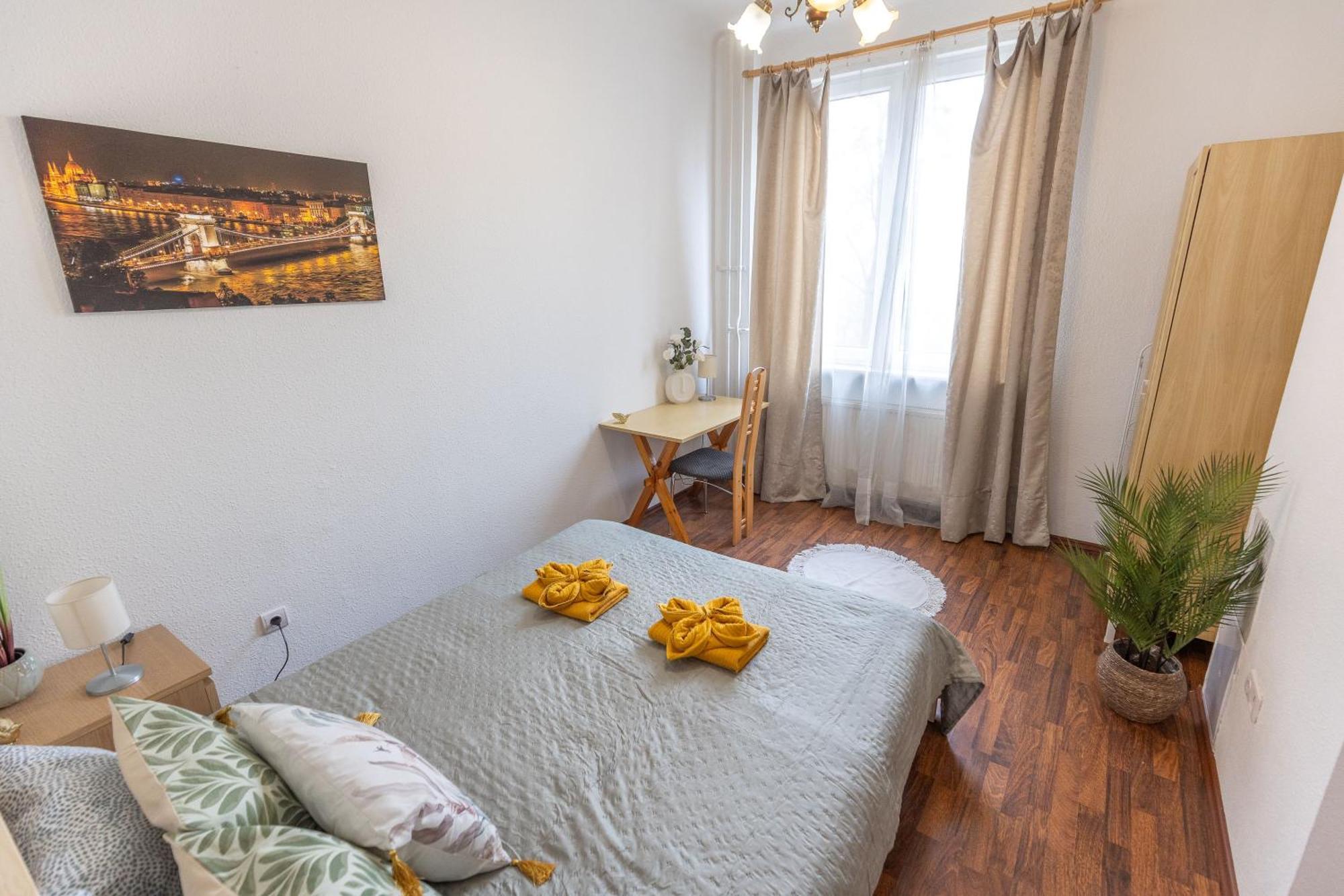 Riverside Balcony Apartment With View To Danube Budapest Extérieur photo
