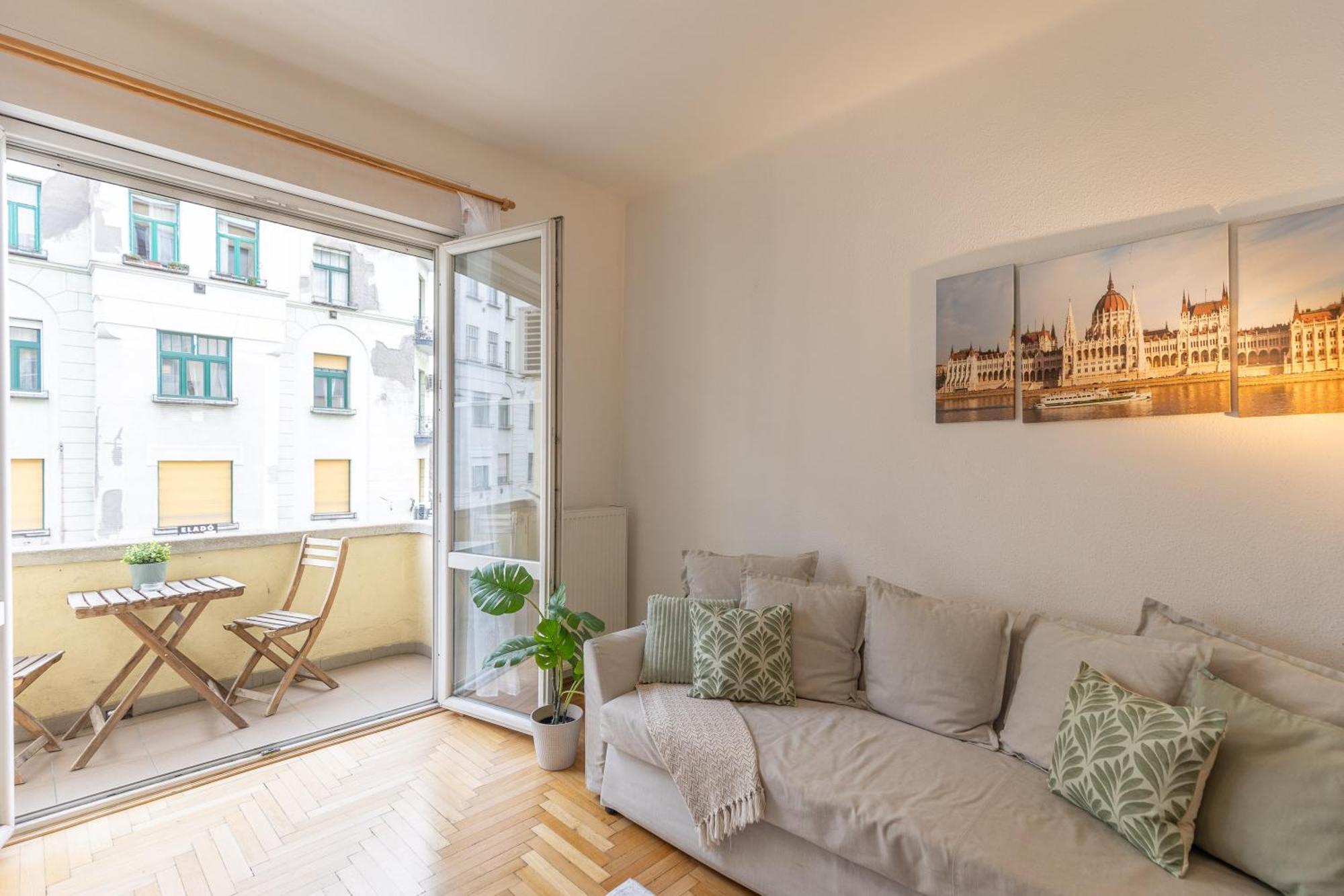 Riverside Balcony Apartment With View To Danube Budapest Extérieur photo